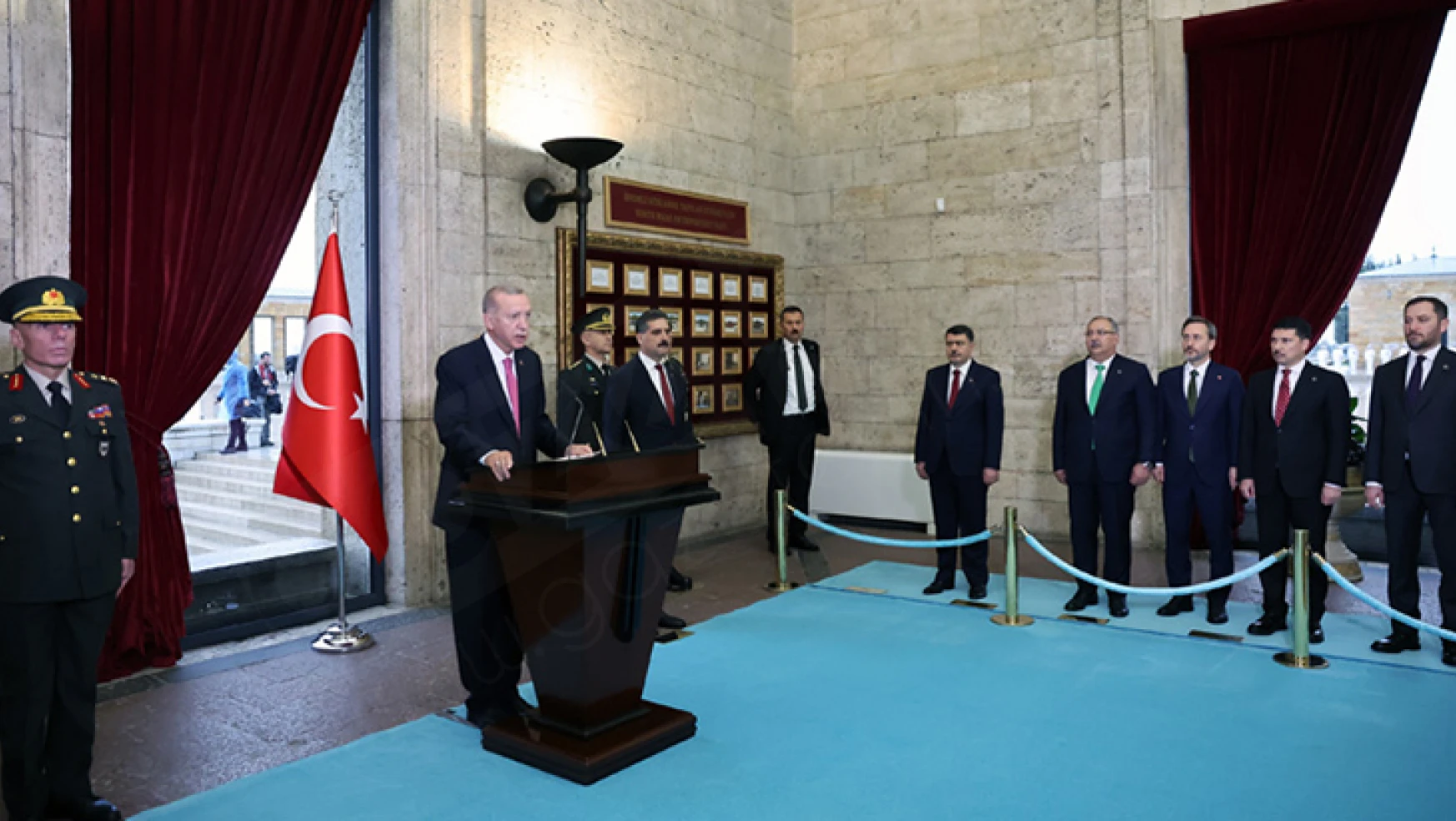 Cumhurbaşkanı Erdoğan, Anıtkabir'de