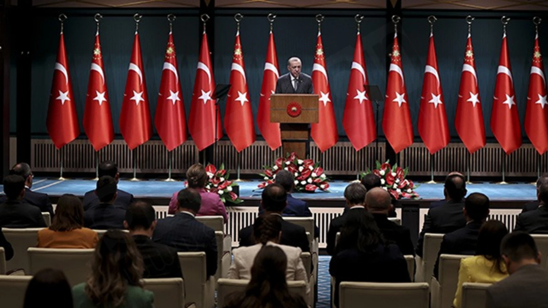 Cumhurbaşkanı Erdoğan'dan GSB yurtlarında kalan gençlere müjde