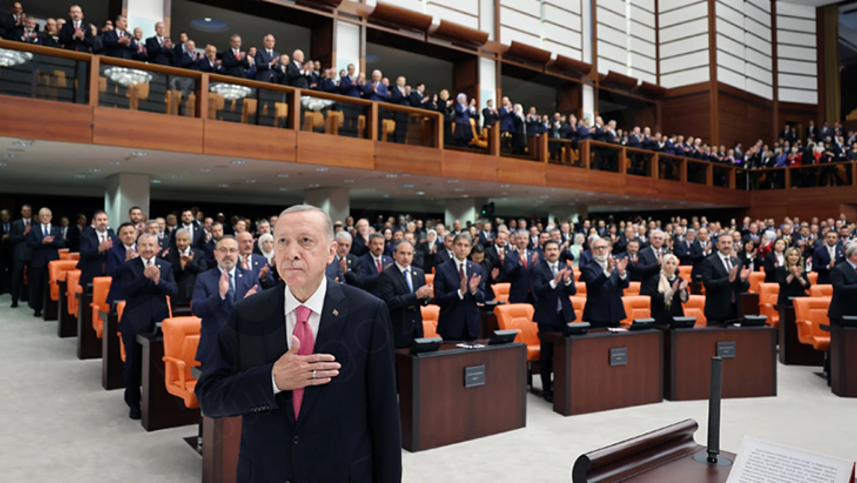 Cumhurbaşkanı Erdoğan, TBMM Genel Kurulu'nda yemin ederek göreve başladı