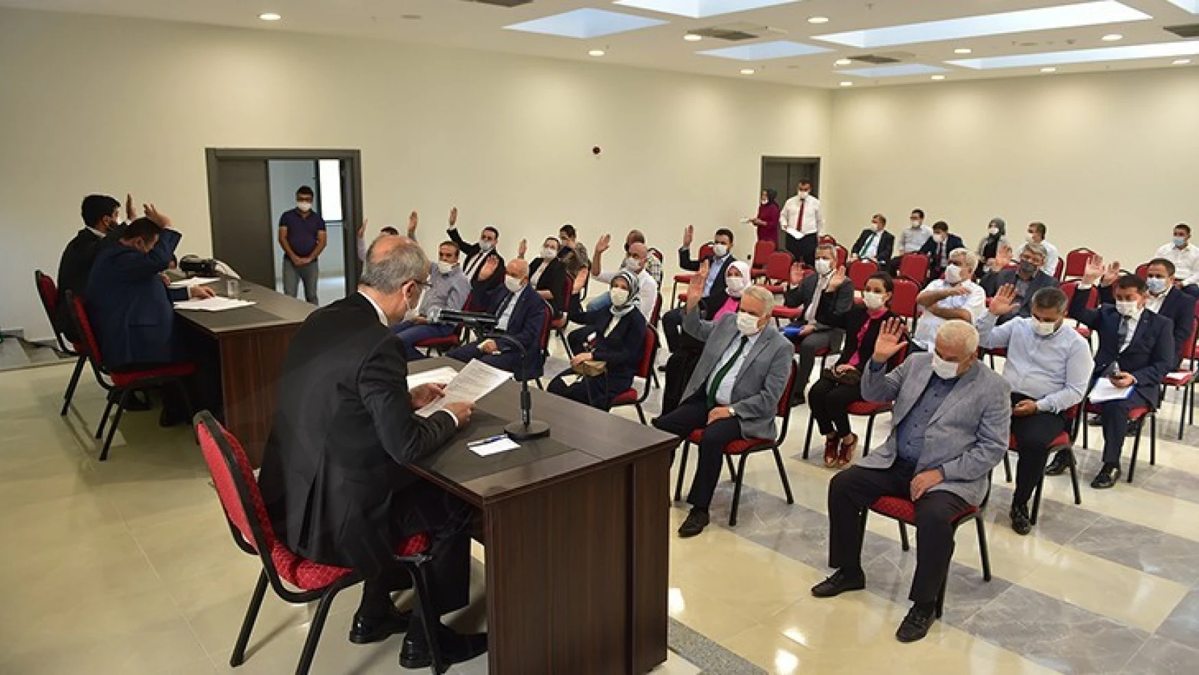 Dulkadiroğlu Belediye Meclisi 2021 yılı mali bütçeyi onayladı