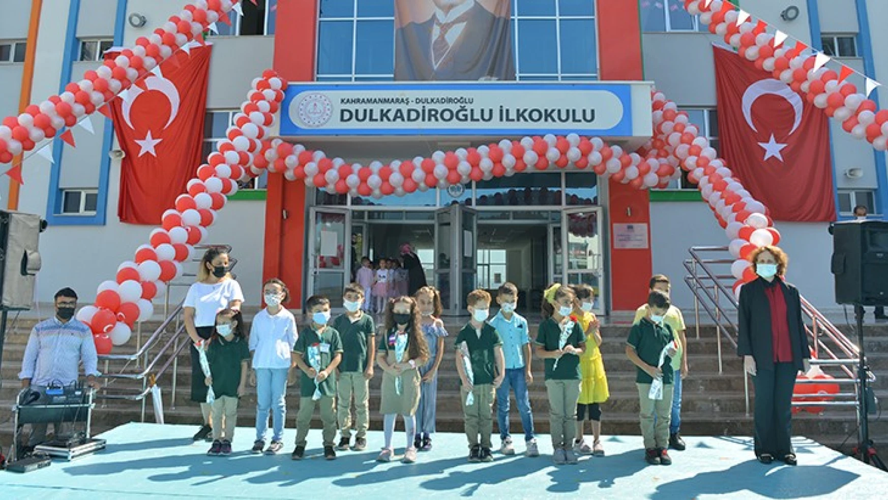 Dulkadiroğlu Belediyesi'nden ilköğretim ve ortaöğretim öğrencilerine kırtasiye yardımı