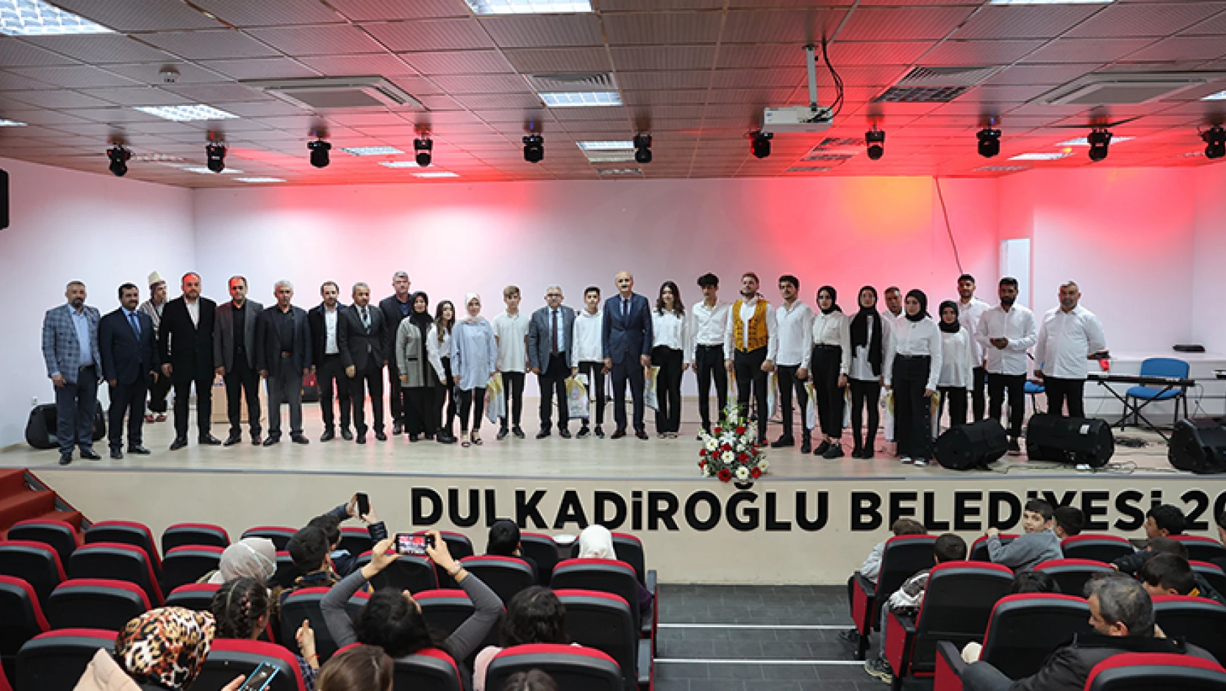 Dulkadiroğlu Gençlik Merkezi'nde gençlik konseri düzenlendi