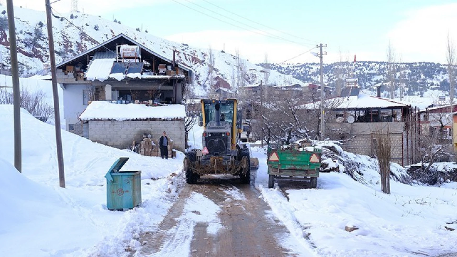 Dulkadiroğlu'nda karla mücadele aralıksız sürüyor