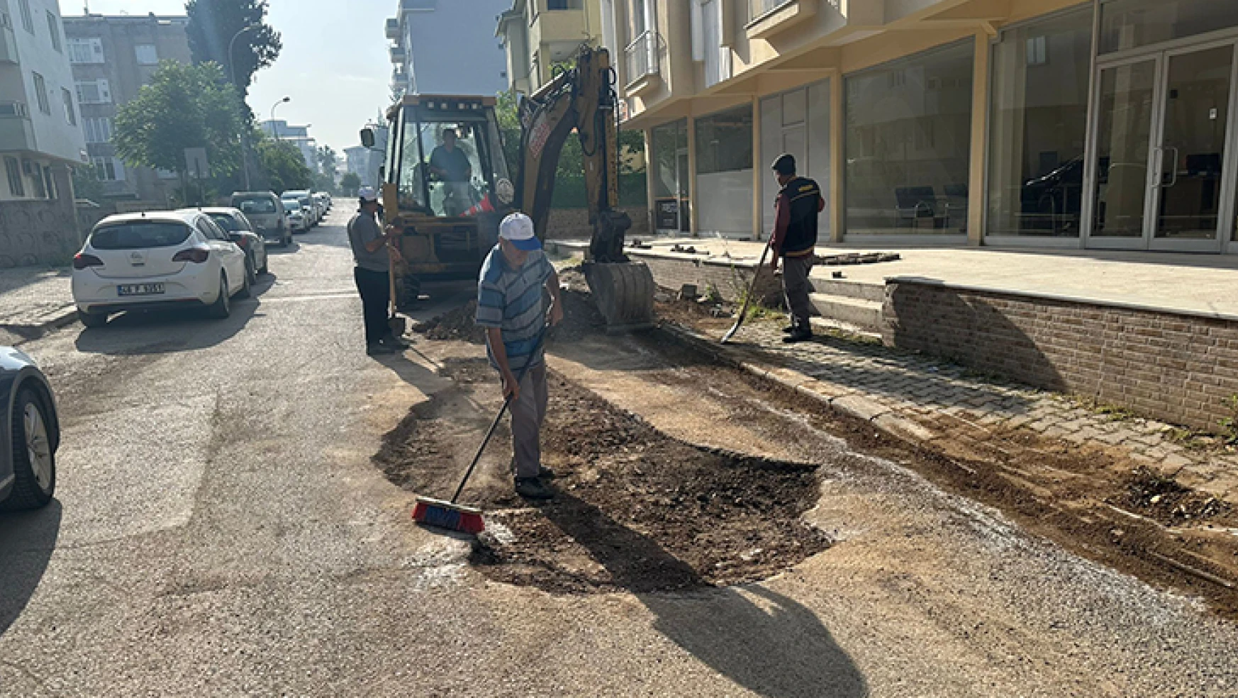 Dulkadiroğlu'ndan Egemenlik Mahallesinde asfalt çalışması