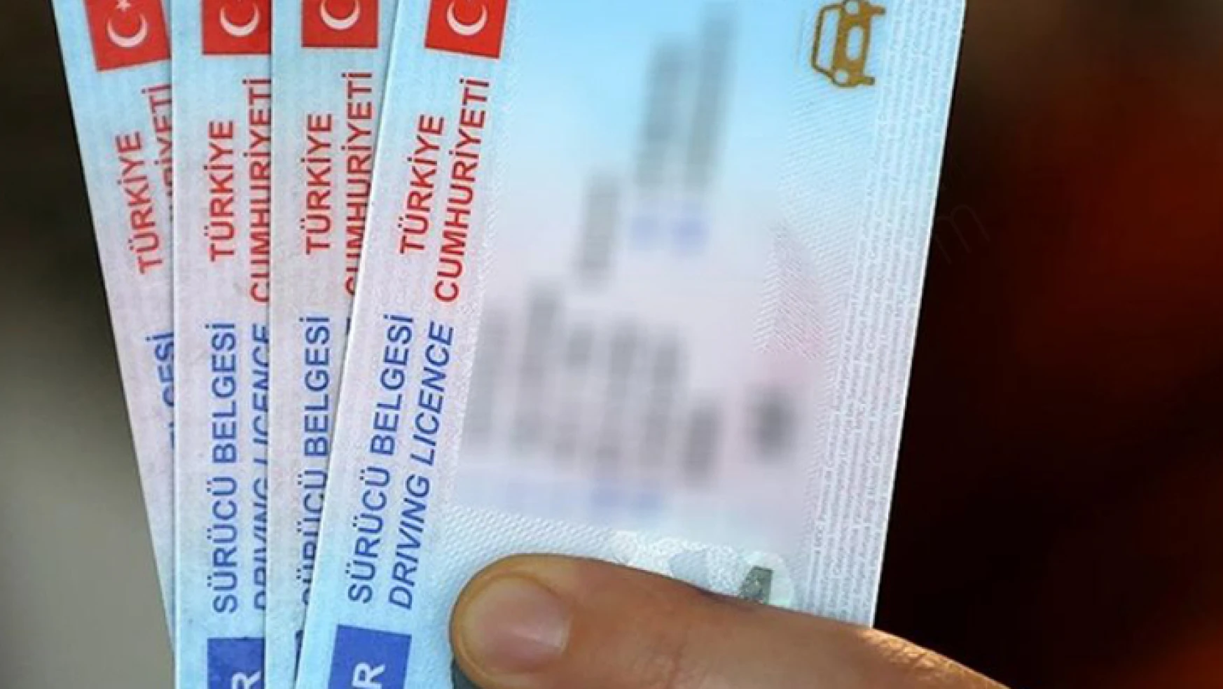 Ehliyet özellikli kimlik kartı sahibi 3 milyon 31 bin 930'a yükseldi