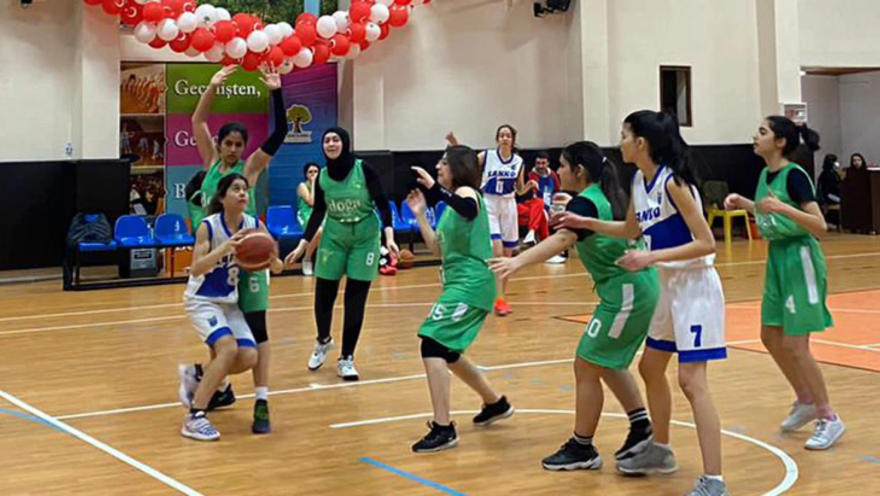 Genç Kızlar Basketbol İl Birinciliği turnuvasının yenilgisiz şampiyonu SANKO Okulları
