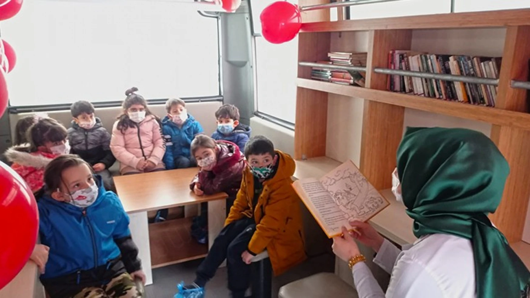 Gezici Kütüphane Kahramanmaraş'ta miniklerle buluştu
