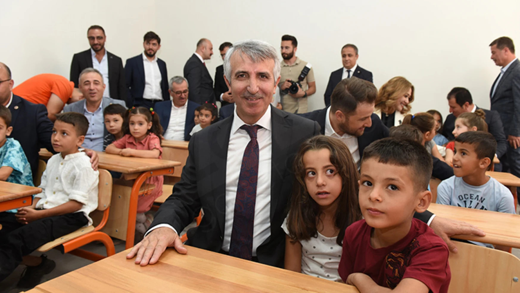 Hacı Mehmet Narlı İlkokulu ve Ortaokulu açıldı
