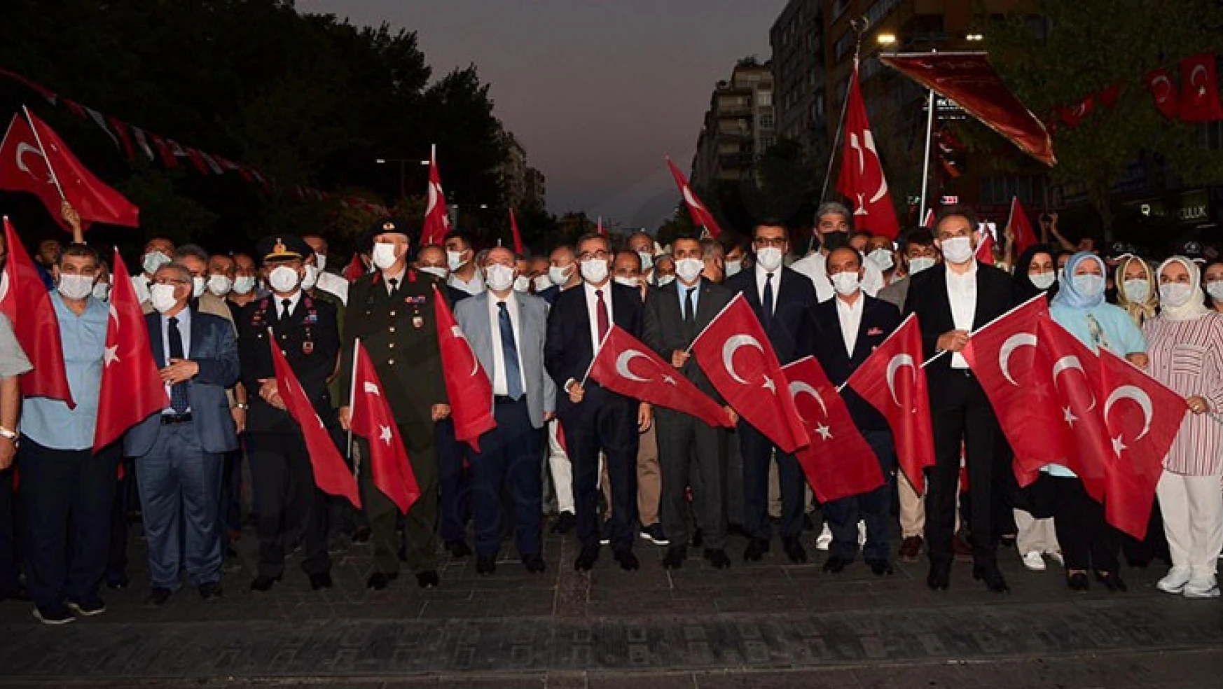 Kahramanmaraş ayakta: Türkiye geçilmez
