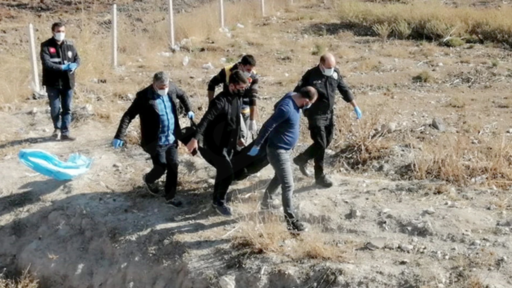 Kahramanmaraş'ta boş arazide ceset bulundu