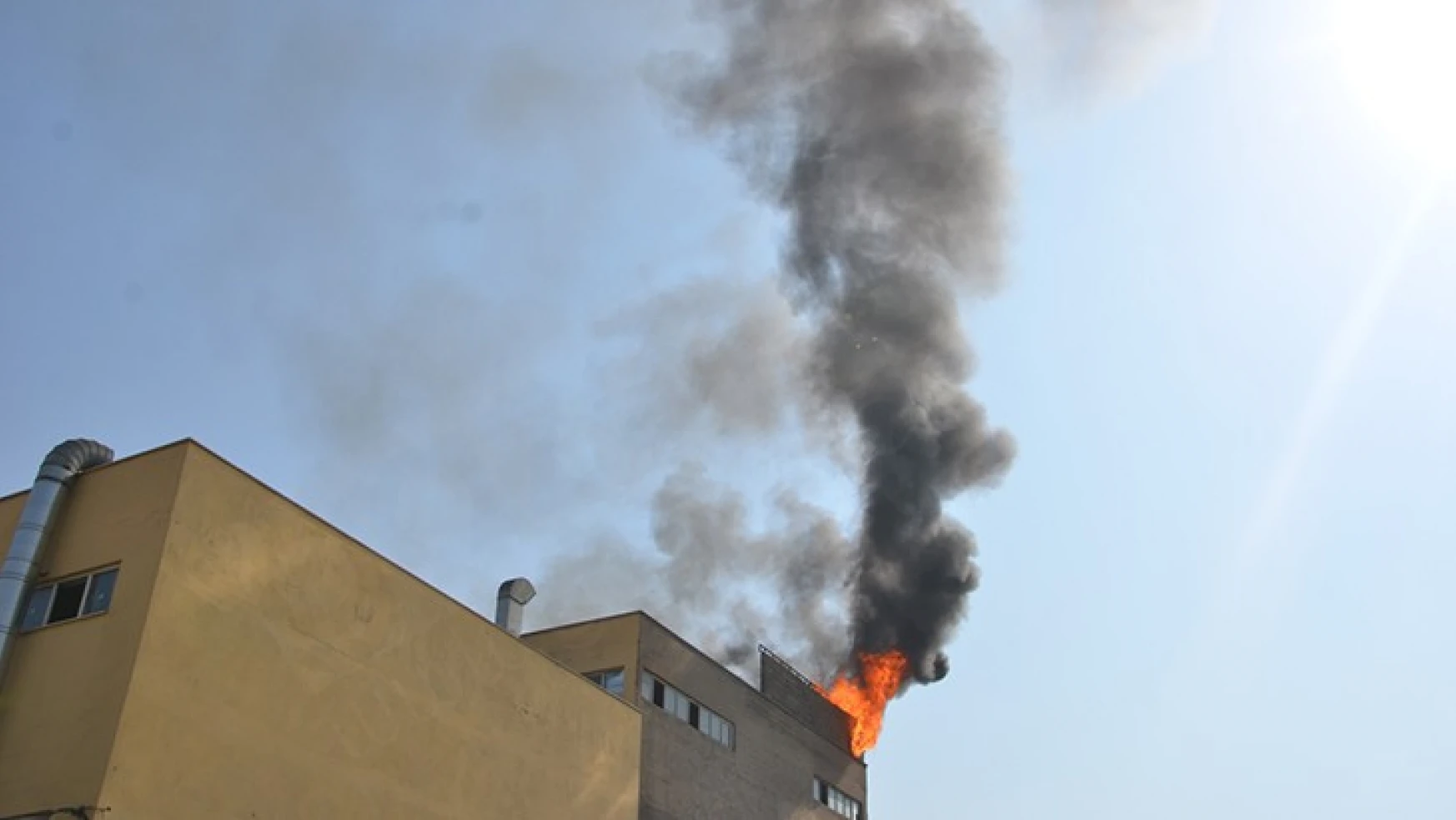 Kahramanmaraş'ta fabrikada çıkan yangın söndürüldü