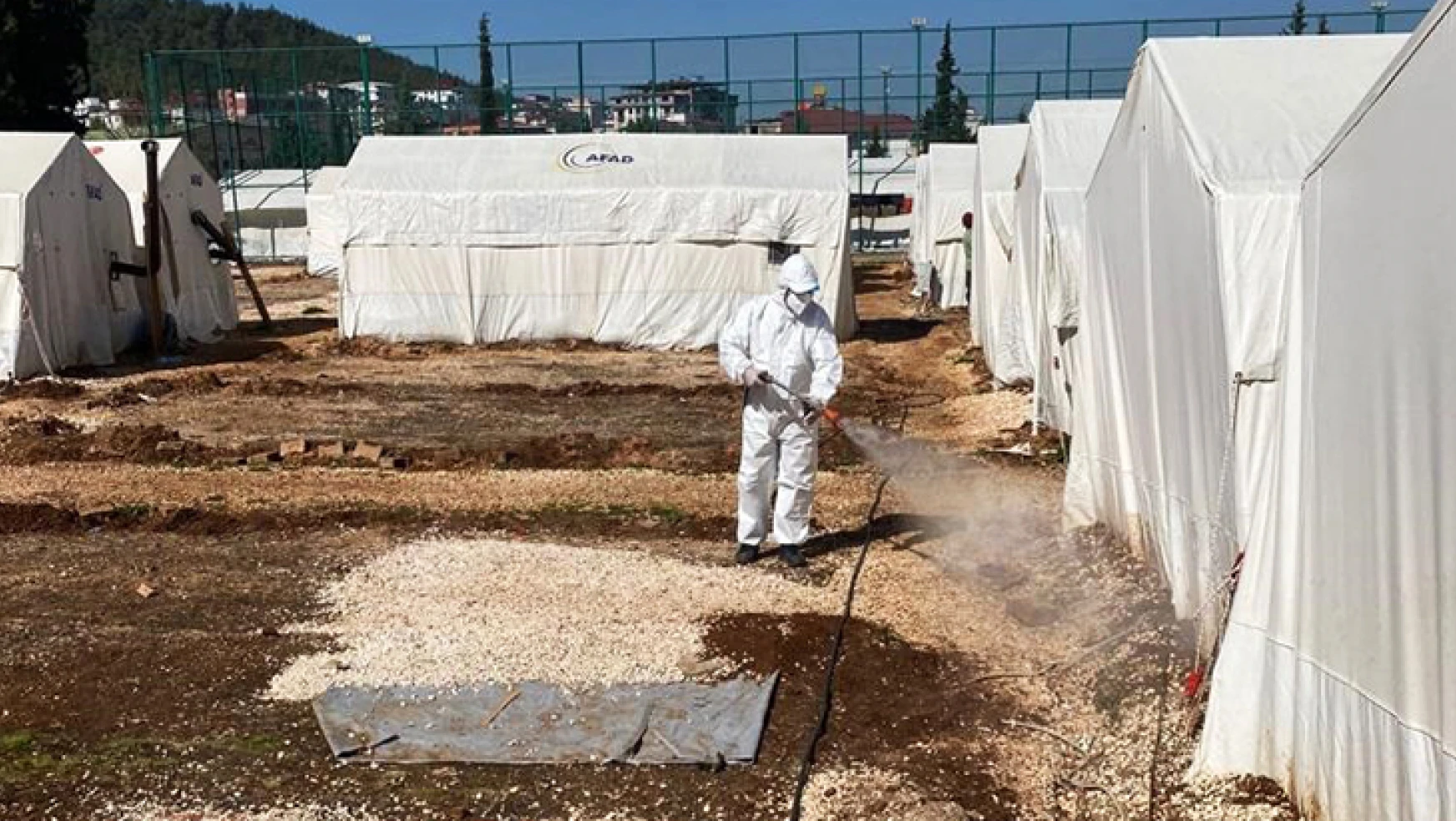 Kahramanmaraş'ta Geçici Barınma Merkezleri dezenfekte ediliyor