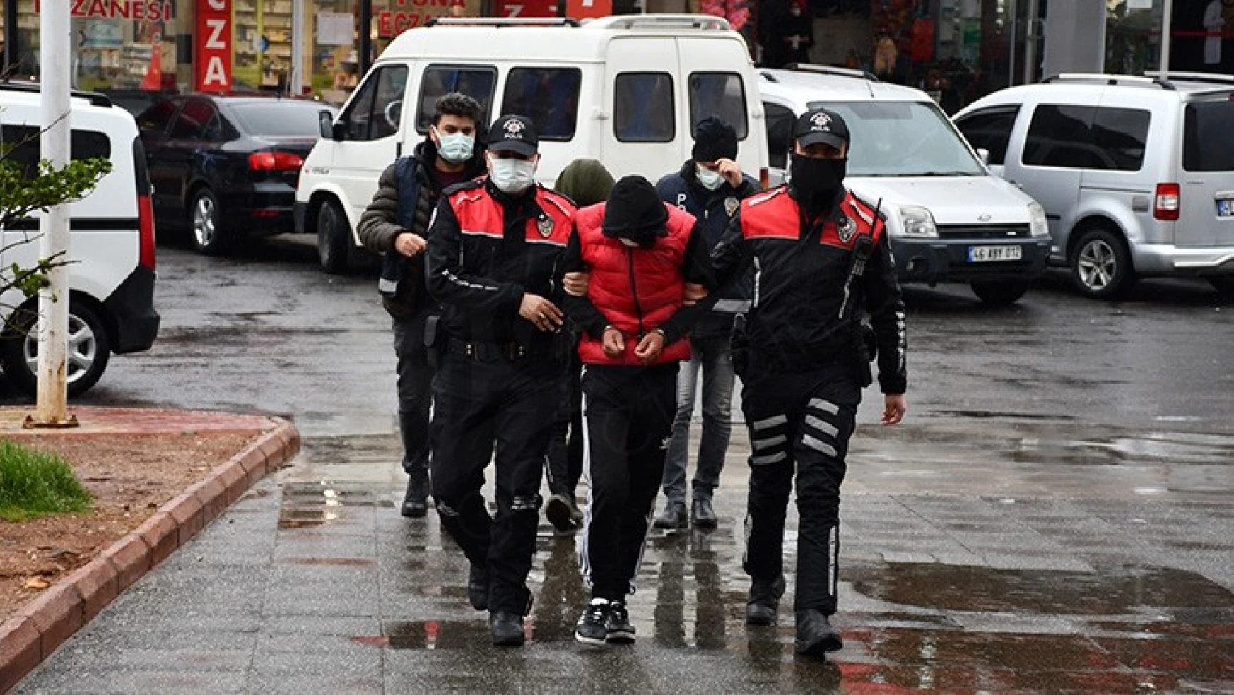 Kahramanmaraş'ta hırsızlık zanlısı 2 şüpheli tutuklandı