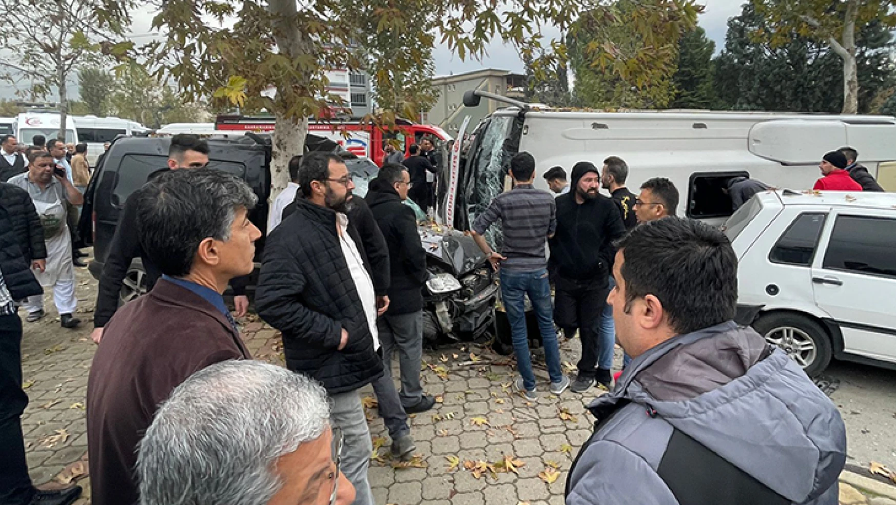 Kahramanmaraş'ta işçi servisi ile 3 araç trafik kazası yaptı: Çok sayıda yaralı var