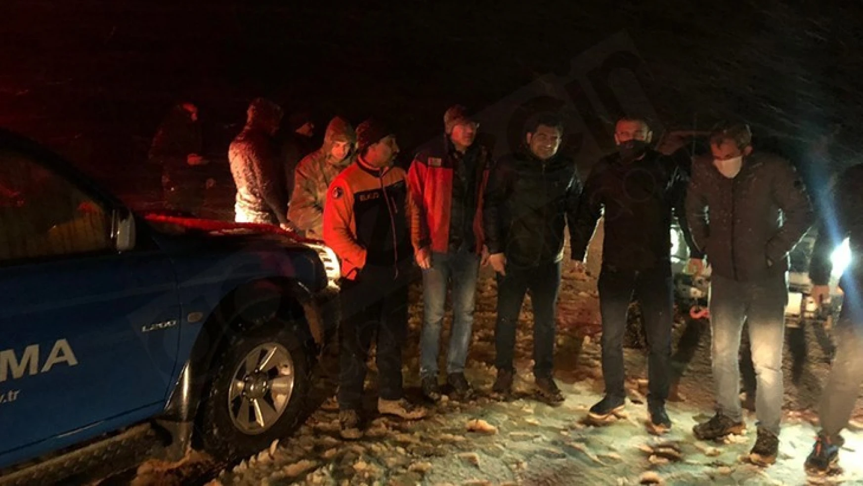 Kahramanmaraş'ta kar nedeniyle yaylada mahsur kalan 2 kişi kurtarıldı
