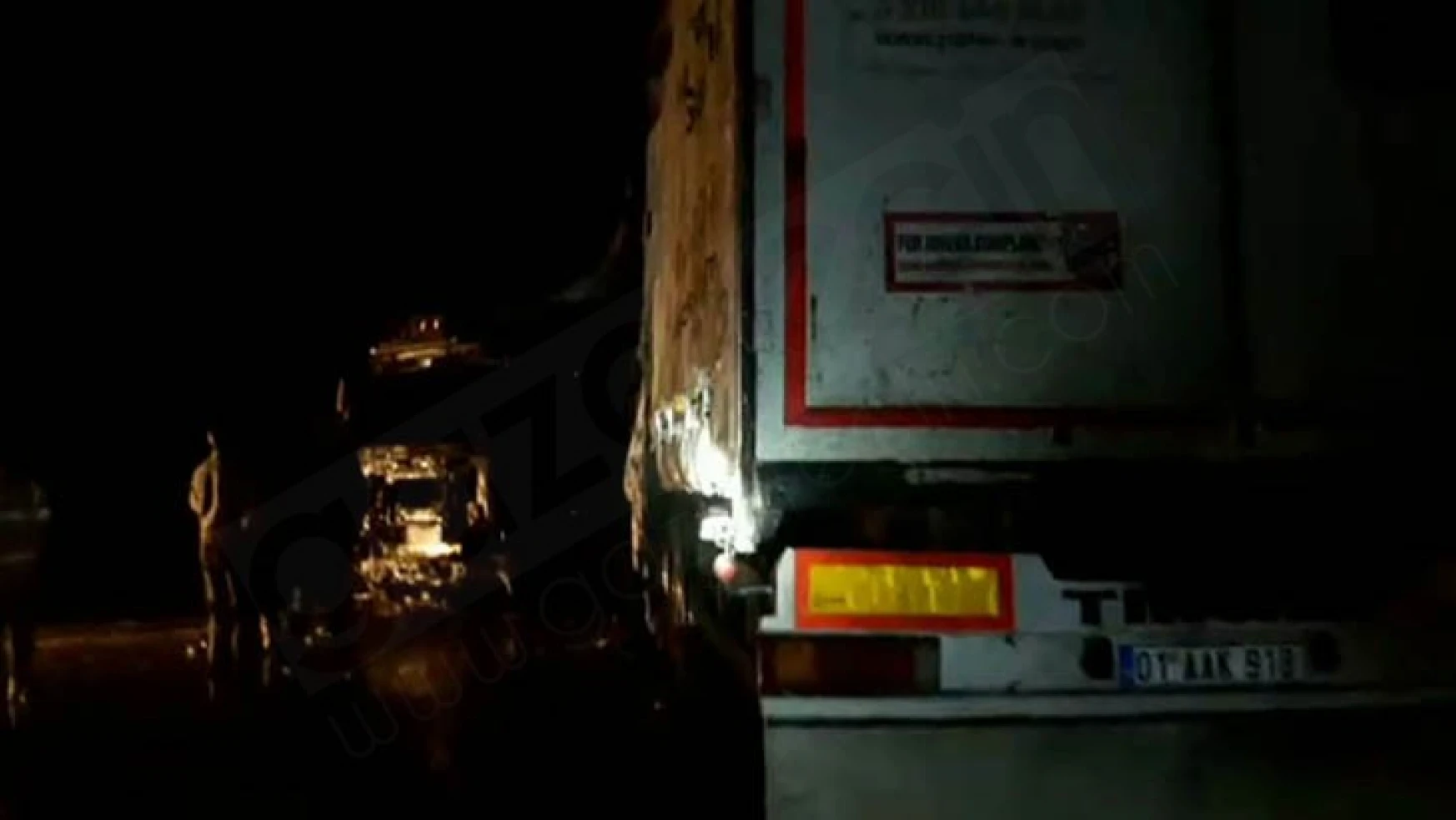Kahramanmaraş'ta kaza sonrası yanan tırdaki sürücü yaralandı