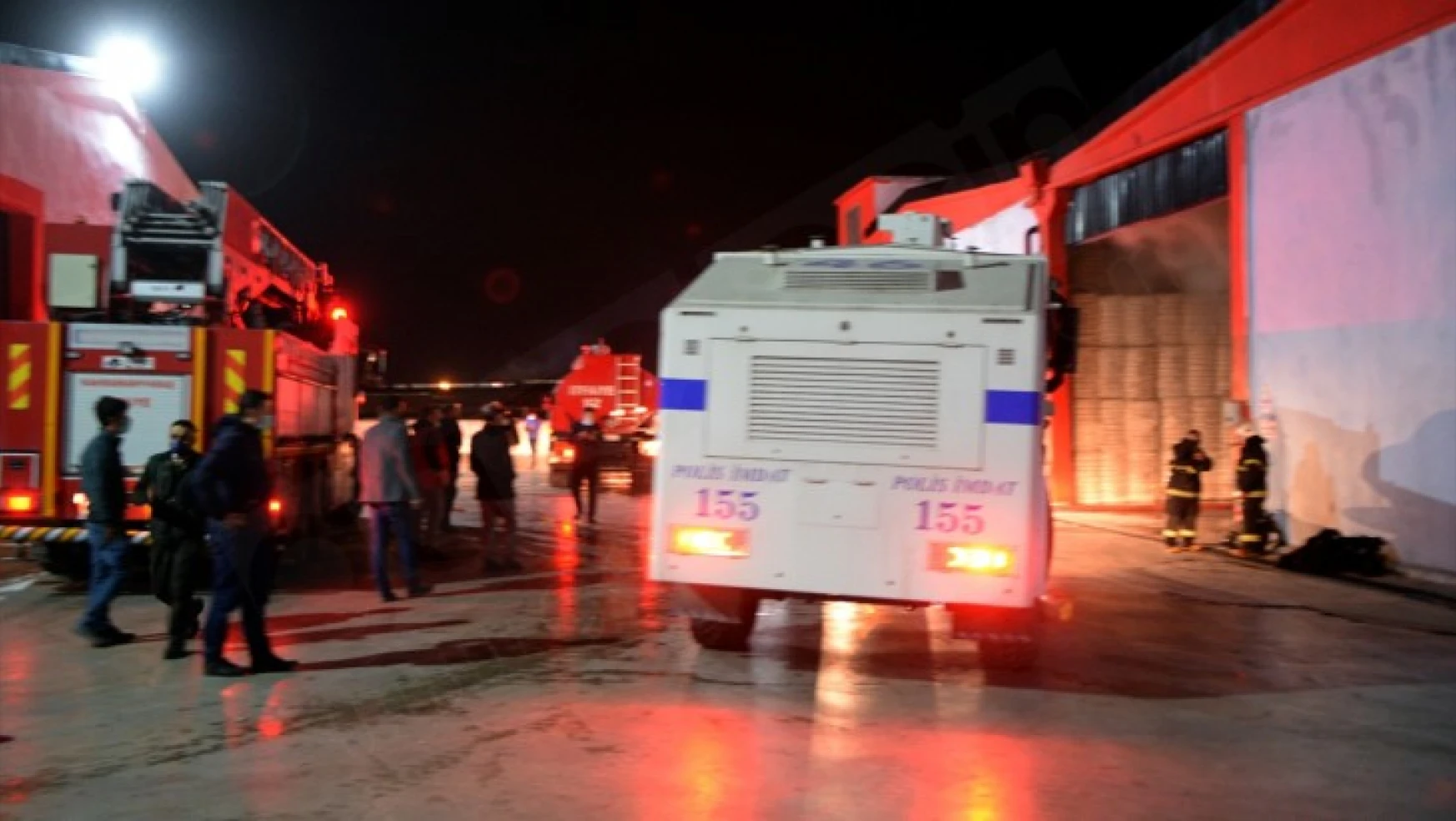 Kahramanmaraş'ta ki yangına TOMA ilede Müdahale ediliyor