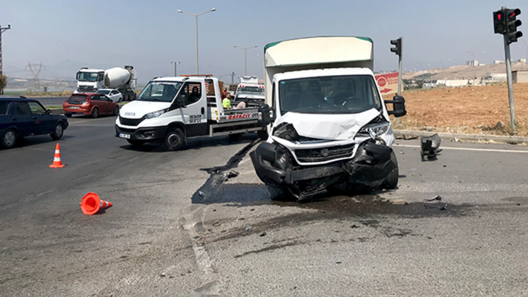 Kahramanmaraş'ta otomobil ile kamyonet çarpıştı: 2 Yaralı