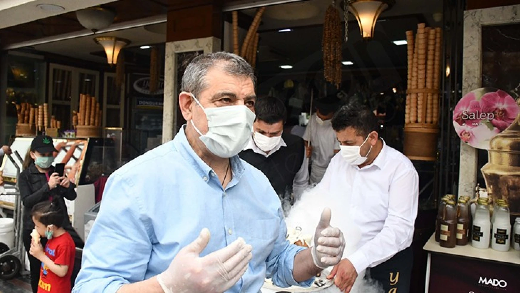 Kahramanmaraş'ta ramazana özel hurmalı dondurma