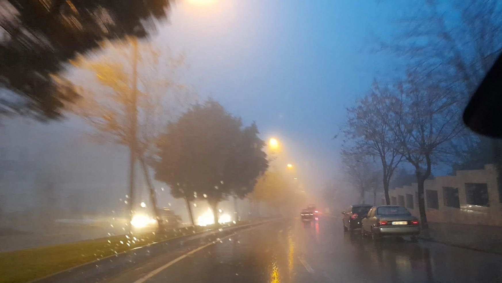 Kahramanmaraş'ta sis ve yağış etkili olmaya devam ediyor