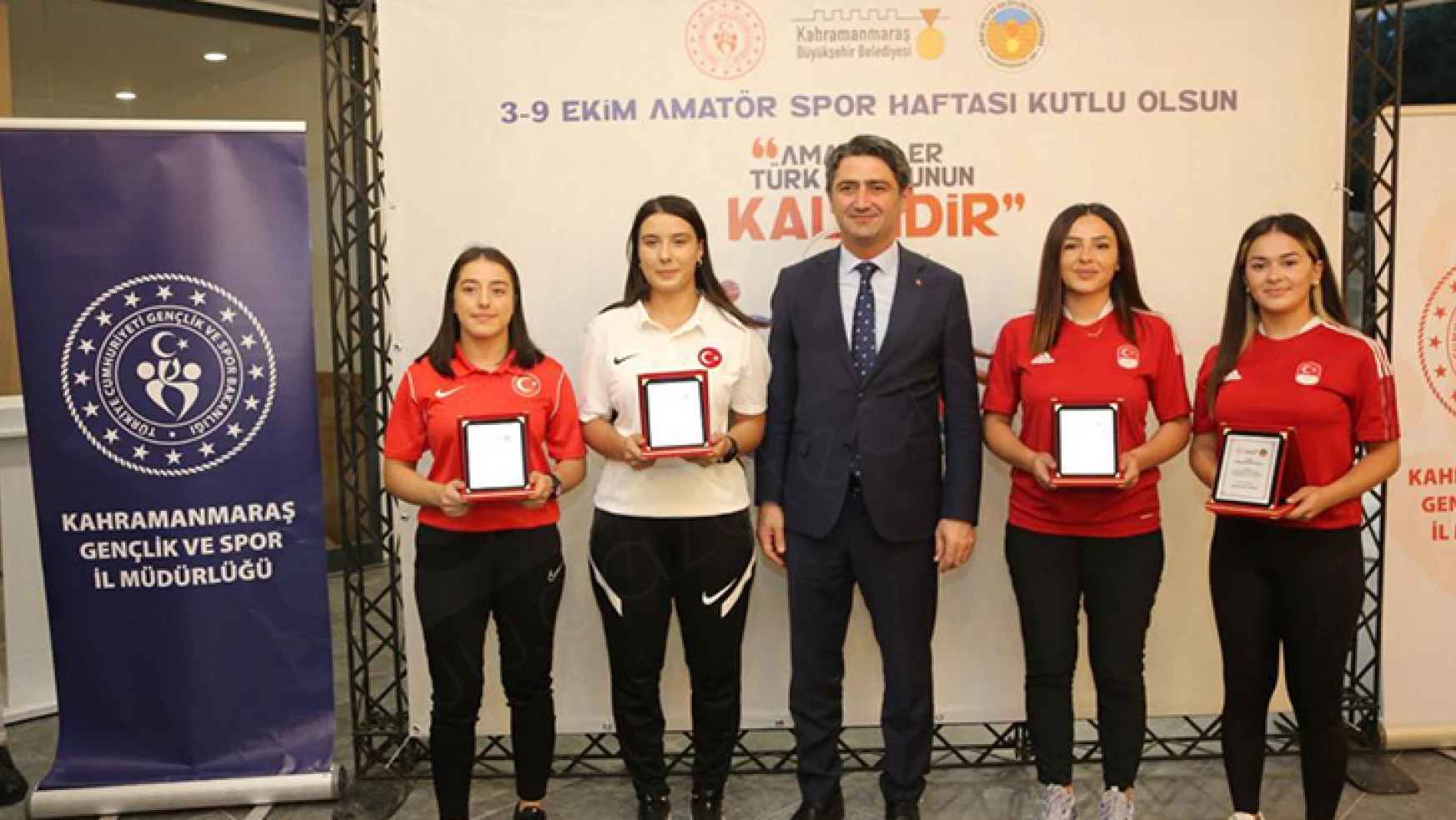Kahramanmaraş'ta sporun enleri ödüllendirildi