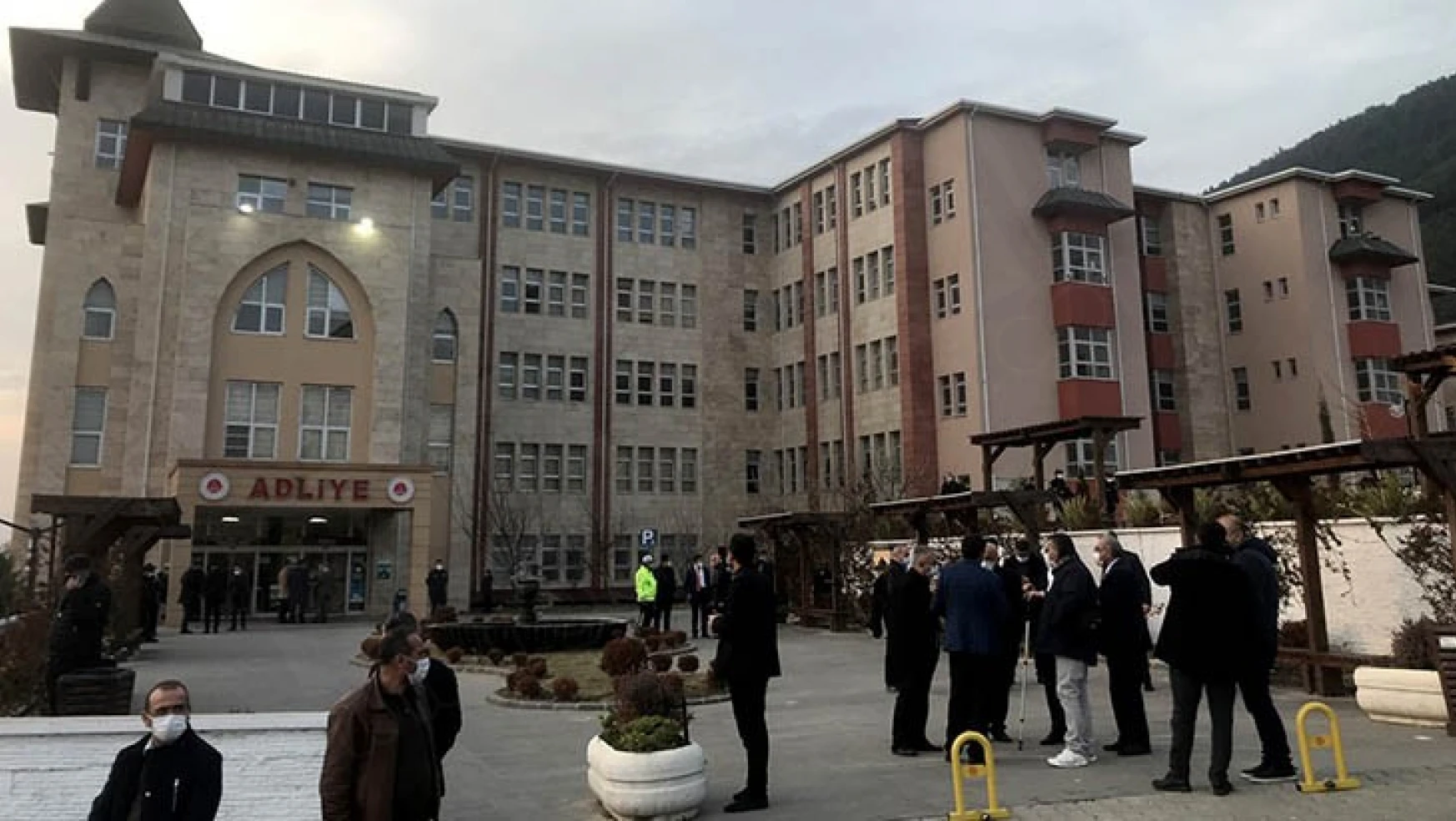 Kahramanmaraş'ta uyuşturucu ticareti yapan iki sanığa hapis cezası
