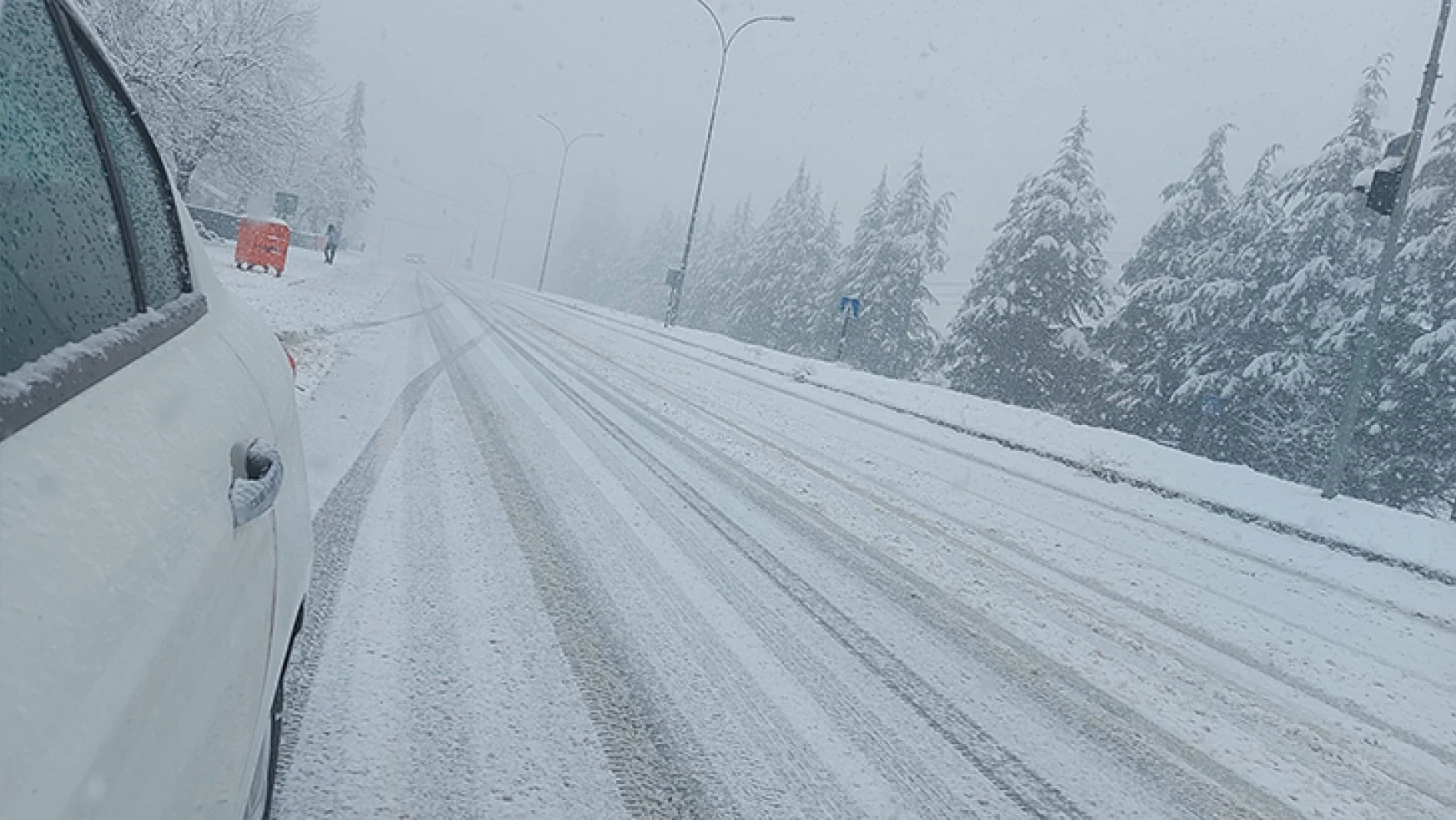 Kahramanmaraş'ta yoğun kar yağışı etkili oluyor