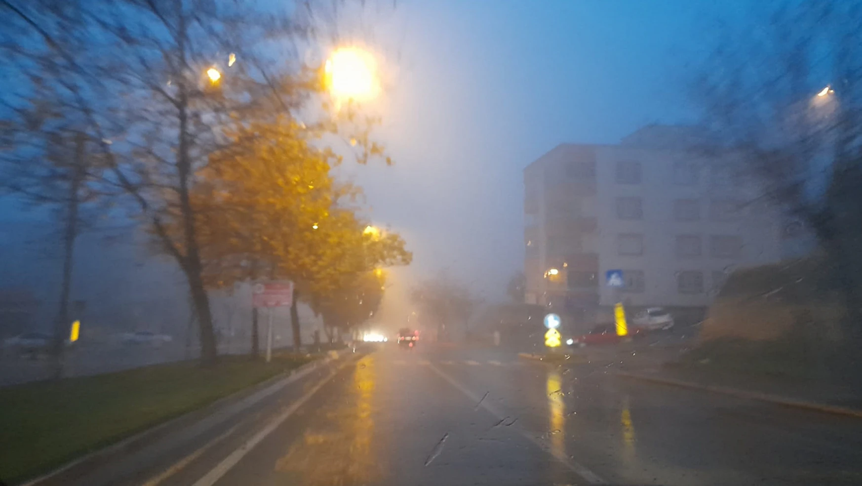 Kahramanmaraş'ta yoğun sis ve şiddetli yağış!