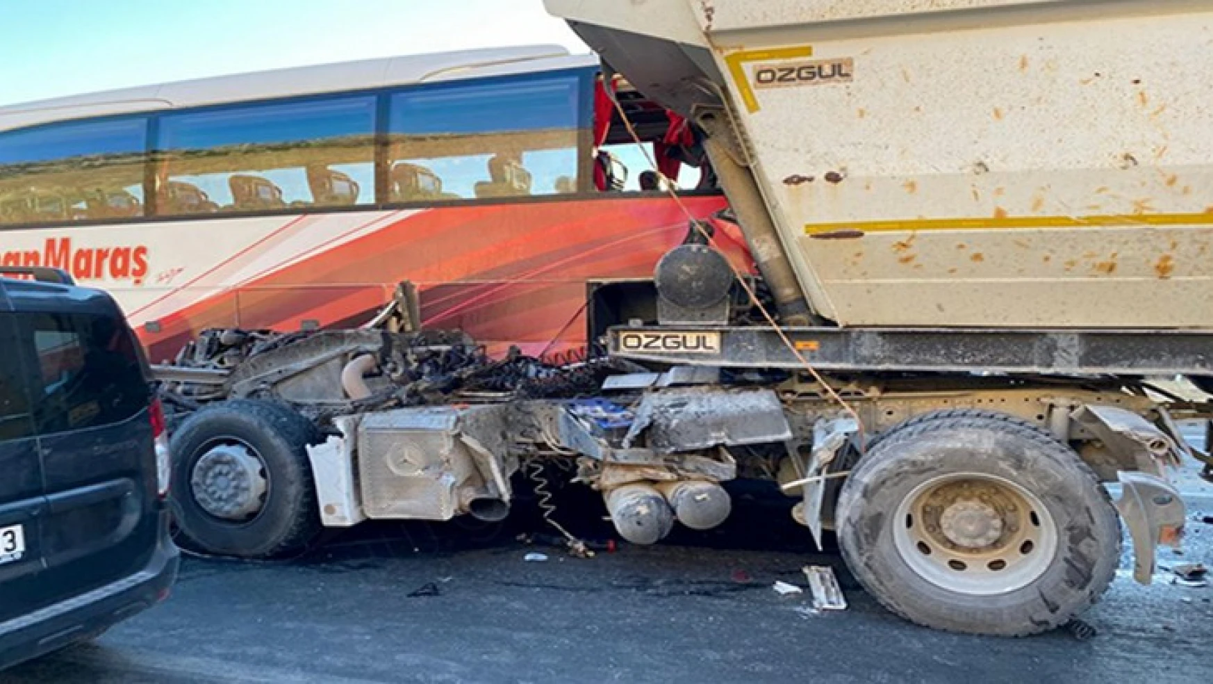 Kahramanmaraş'ta zincirleme trafik kazası: 1'i ağır 5 kişi yaralandı