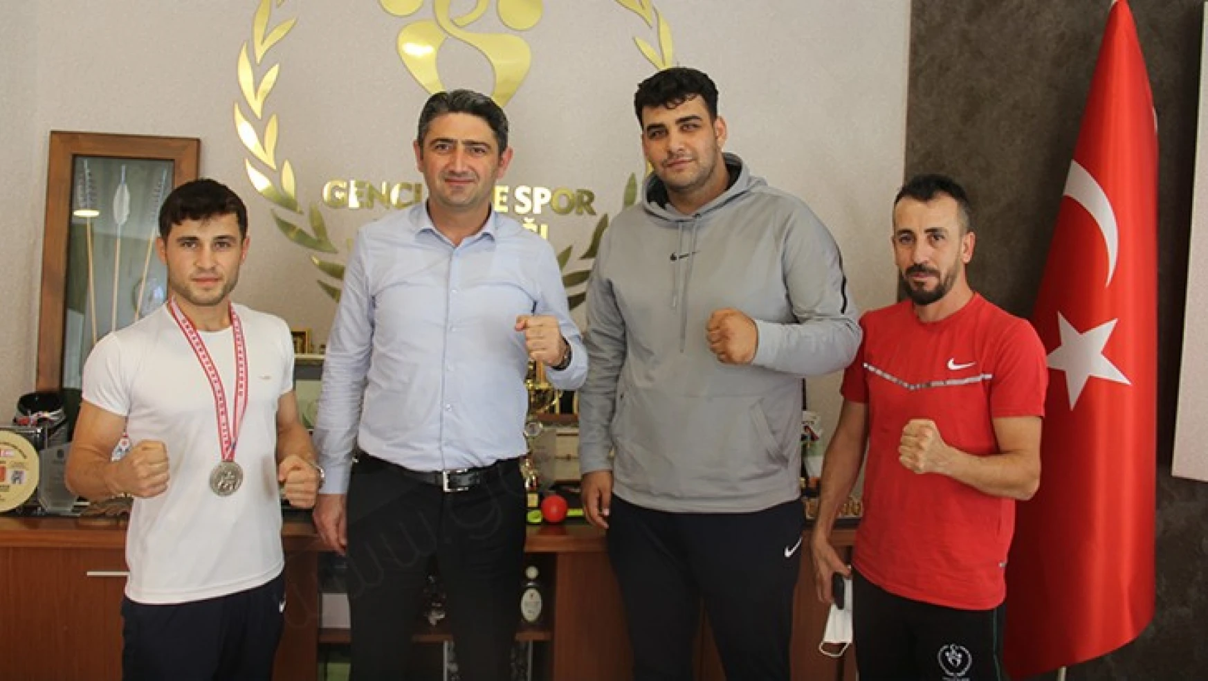 Kahramanmaraşlı boksör Halil Bucak, Türkiye 2'ncisi oldu