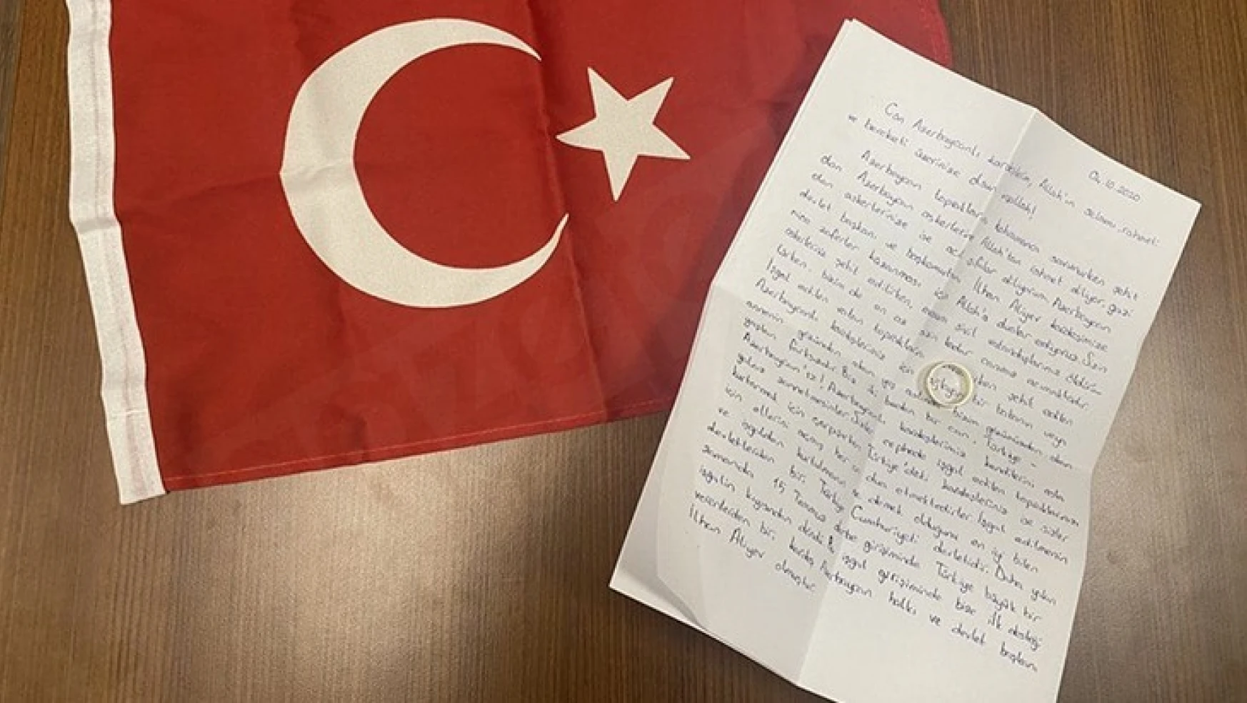 Kahramanmaraşlı çift Azerbaycan'a destek için nişan yüzüğünü gönderdi