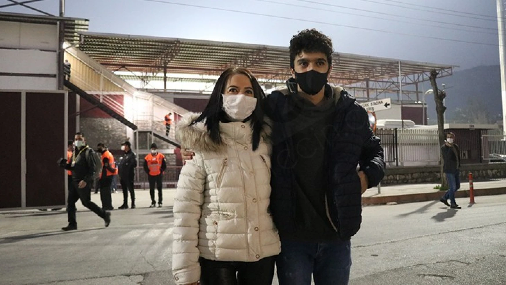 Kanser hastası kadının Beşiktaş maçını izleme hayali gerçek oldu