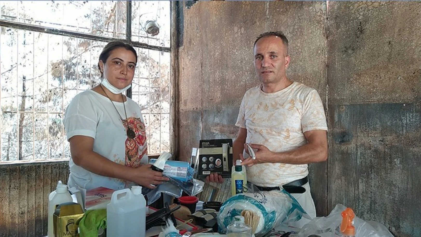 Kozan'daki orman yangınında iş yeri yanan berbere malzeme desteği
