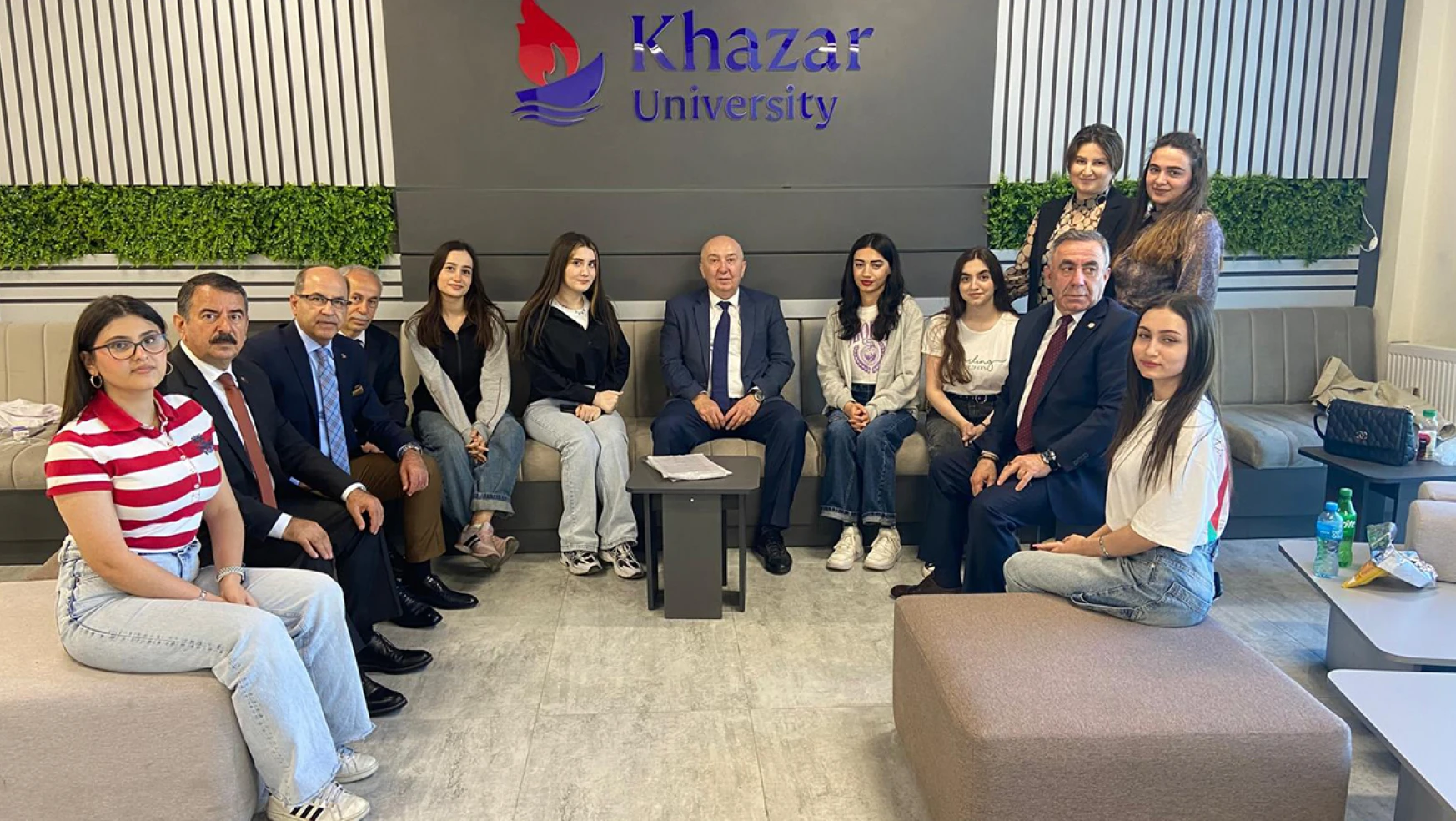 KSÜ'den Azerbaycan Hazar Üniversitesi'ne iş birliği ziyareti