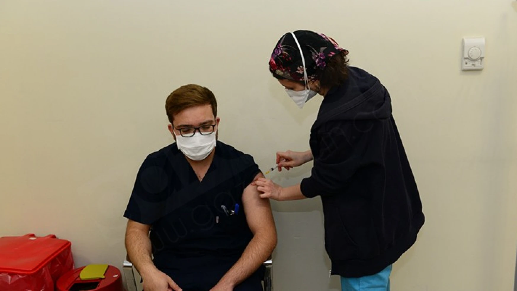 KSÜ Tıp Fakültesi Hastanesinde 2'nci doz aşı uygulaması başladı
