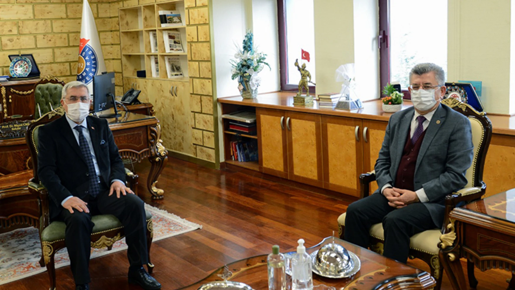 MHP Milletvekili Aycan, KSÜ Rektörü Can'ı ziyaret etti