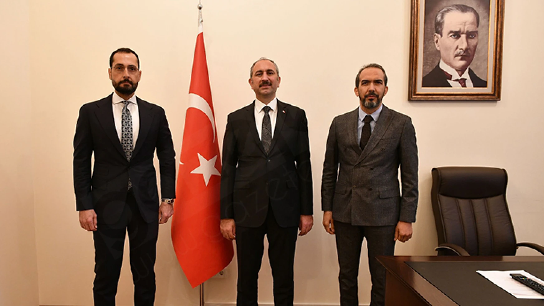 Milletvekilleri Özdemir ve Sezal, Adalet Bakanlığına çıkarma yaptı