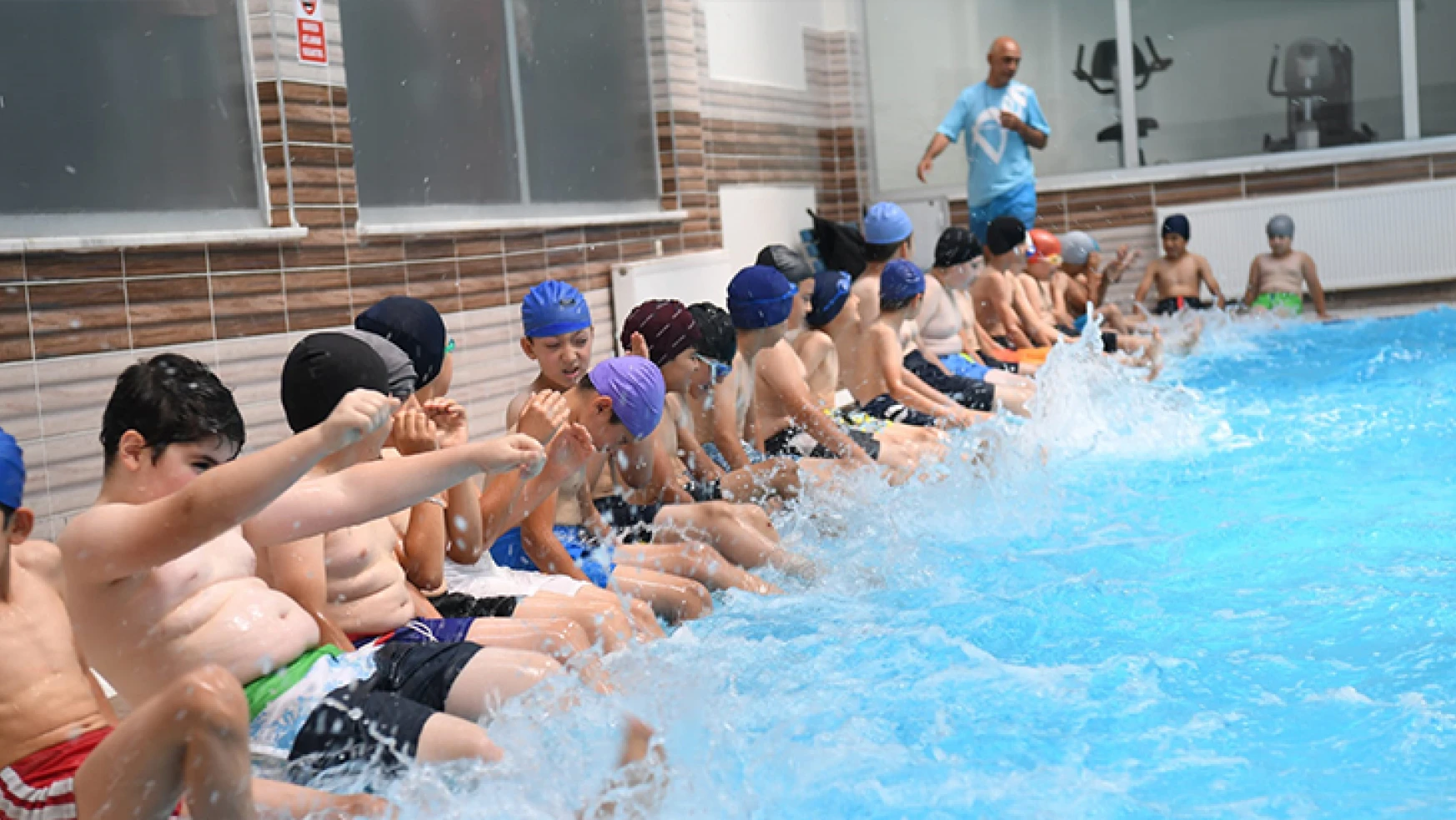 Onikişubat Belediyesi, 4 bin çocuğa yüzme eğitimi verecek