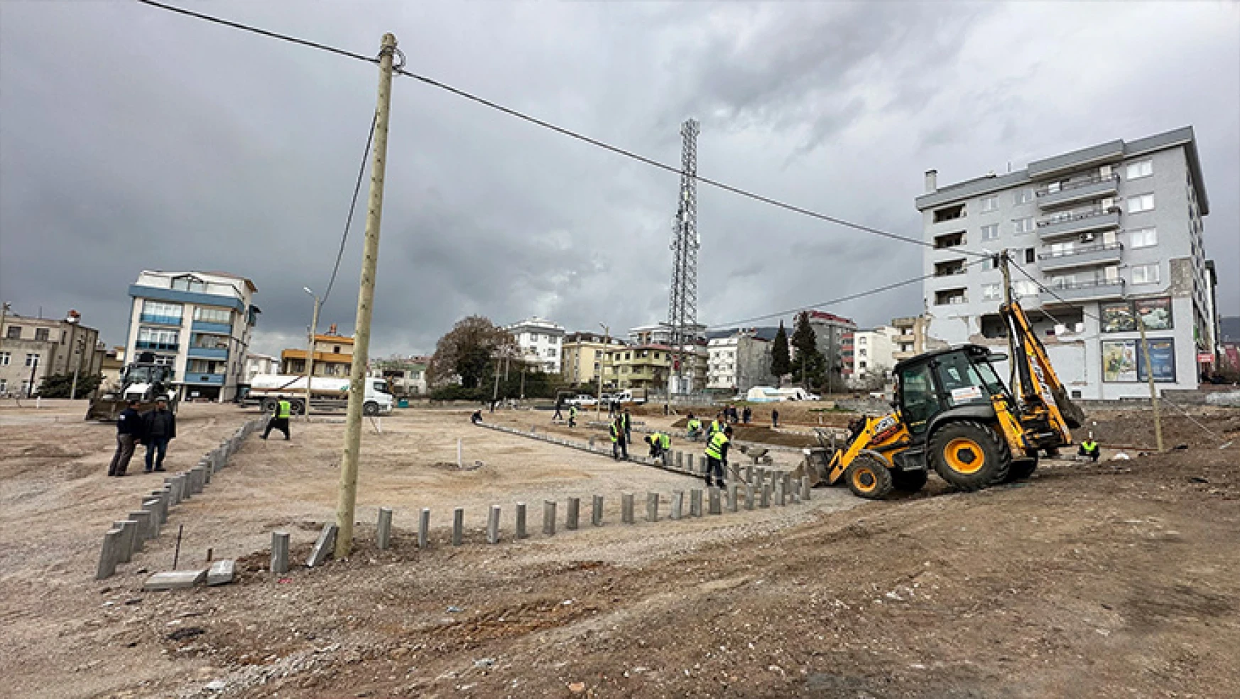 Prefabrik Çarşı'da altyapı tamamlanıyor