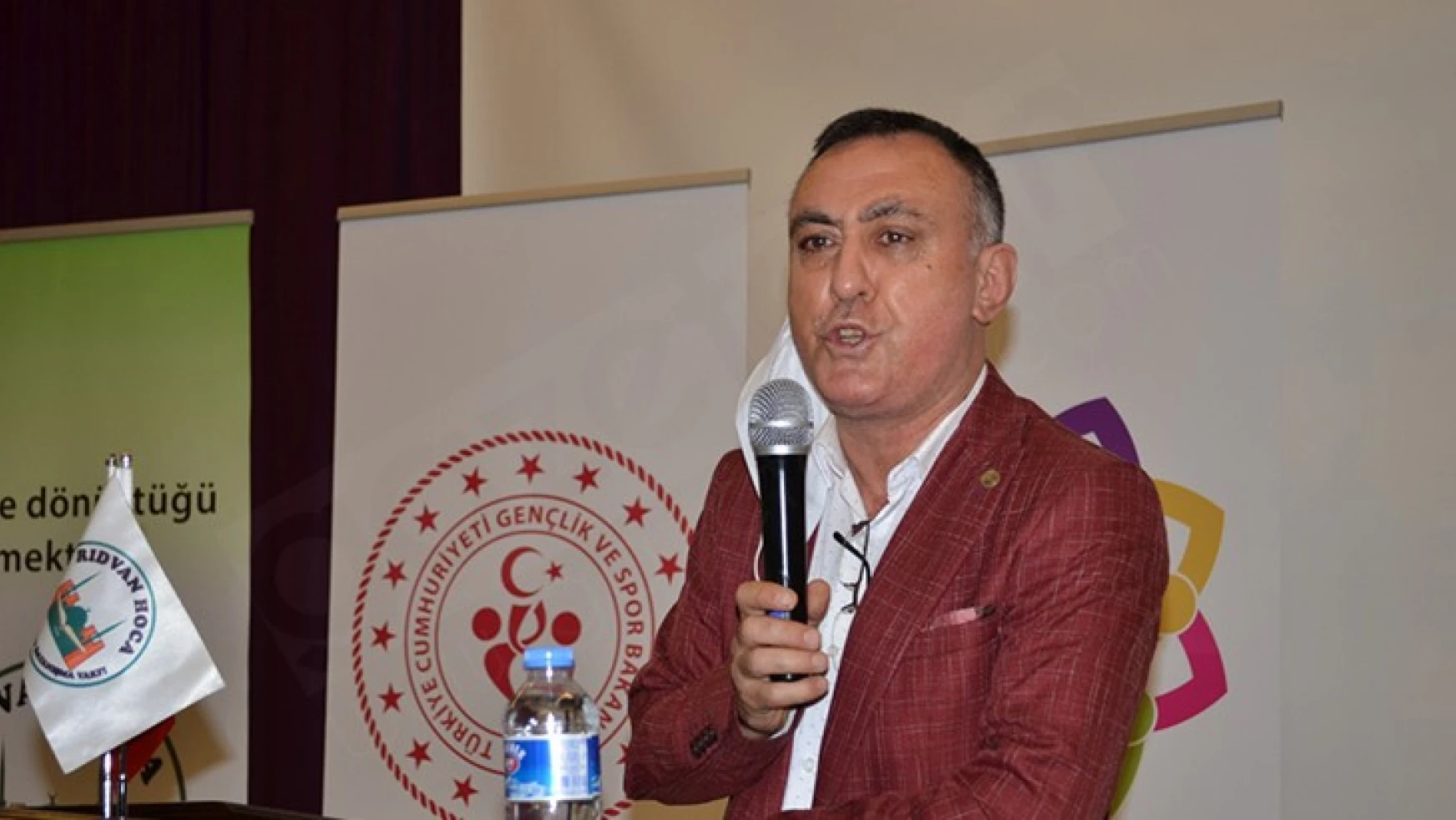 Rıdvan Hoca Vakfı bünyesinde 'Kültür Kitap Kahve' açıldı