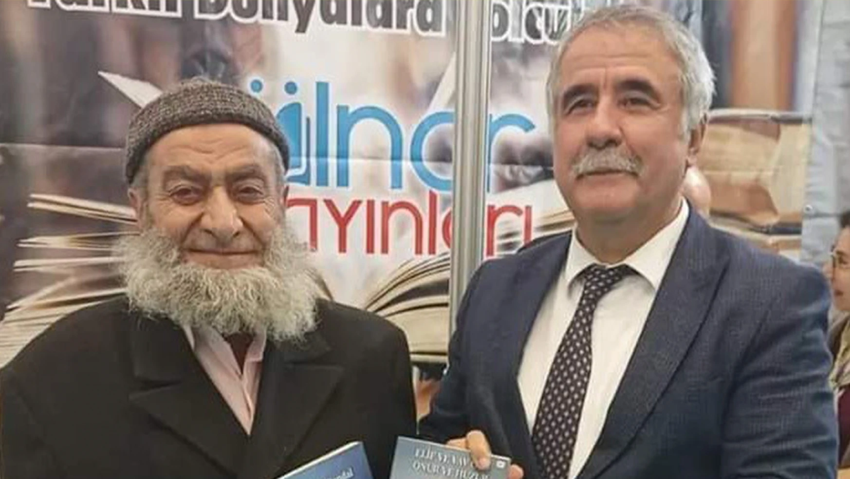 Şair Yazar Ahmet Sandal'dan yıl bitmeden iki kitap daha
