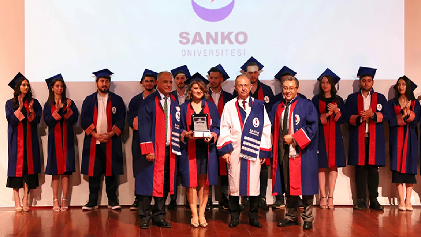 SANKO Üniversitesi SHMYOda ilk mezunlarını verdi