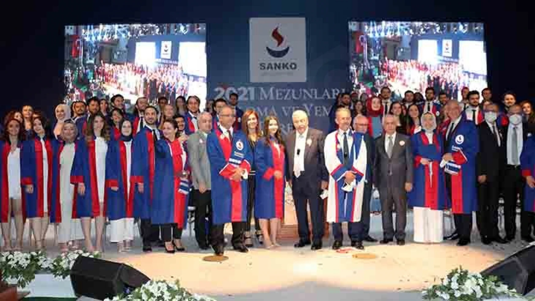 SANKO Üniversitesi Tıp Fakültesinde mezuniyet heyecanı yaşandı
