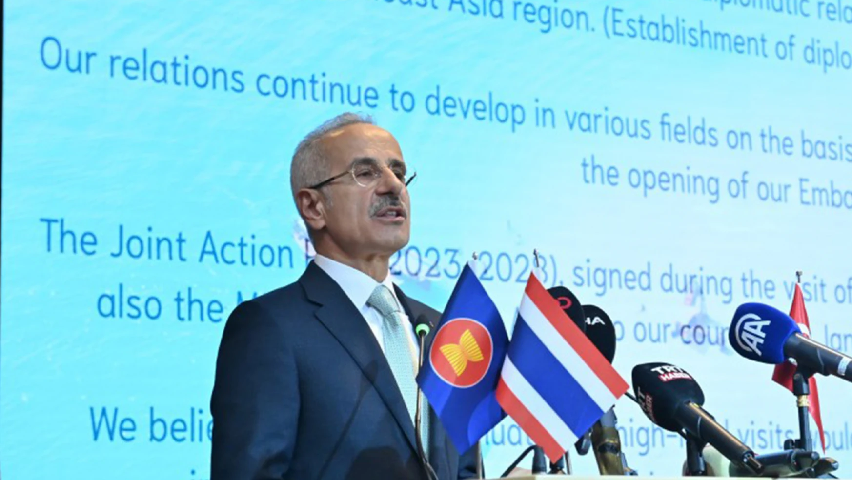 Tayland ile karşılıklı yatırımlar artacak…