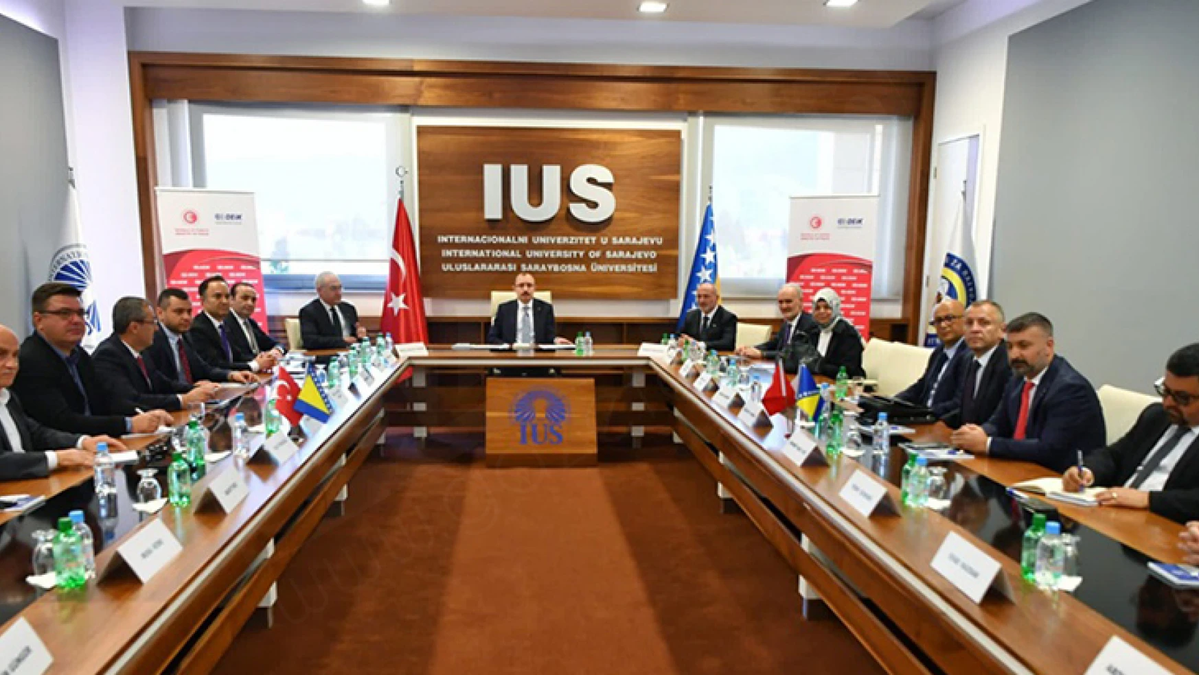 Ticaret Bakanı Muş, Bosna Hersek'te Türk iş insanları ile görüştü