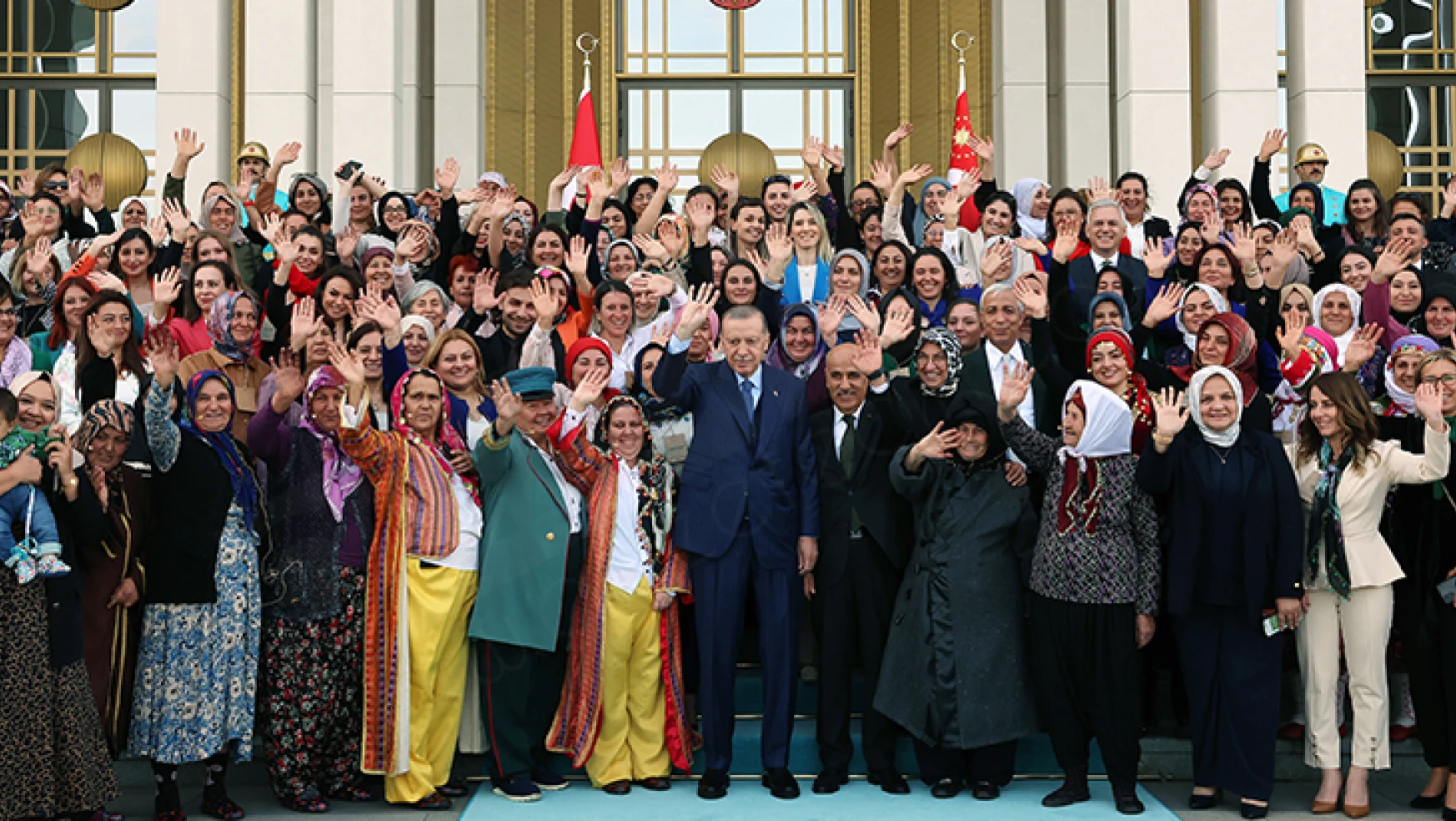 Toprağa iz bırakan kadınlar programına Cumhurbaşkanı Erdoğan sürprizi
