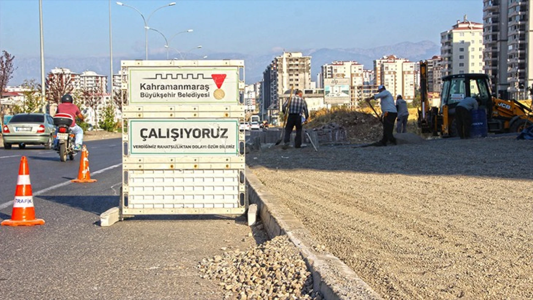 Turgut Özal Bulvarı'nda 3 bin metrekare yaya yolunda çalışmalar tamamlandı