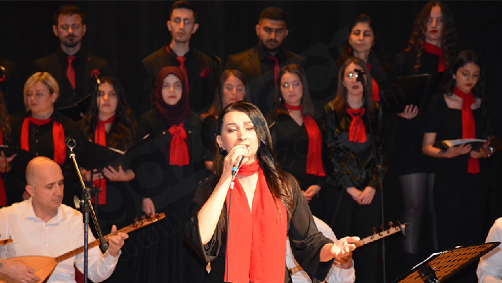 Türk Halk Müziği Korosu 3. konseriyle sanatseverlerle buluştu