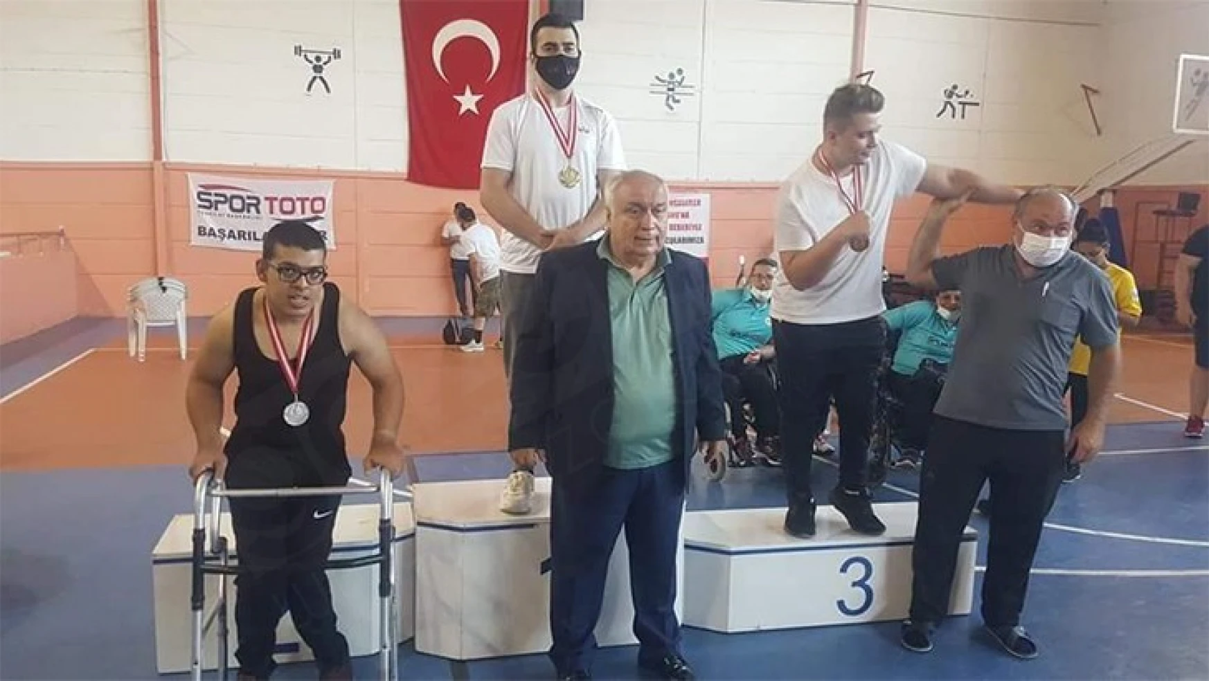 Türkiye Bedensel Engelliler Bilek Güreşi Şampiyonasında Kahramanmaraşlı sporcu 2'nci oldu