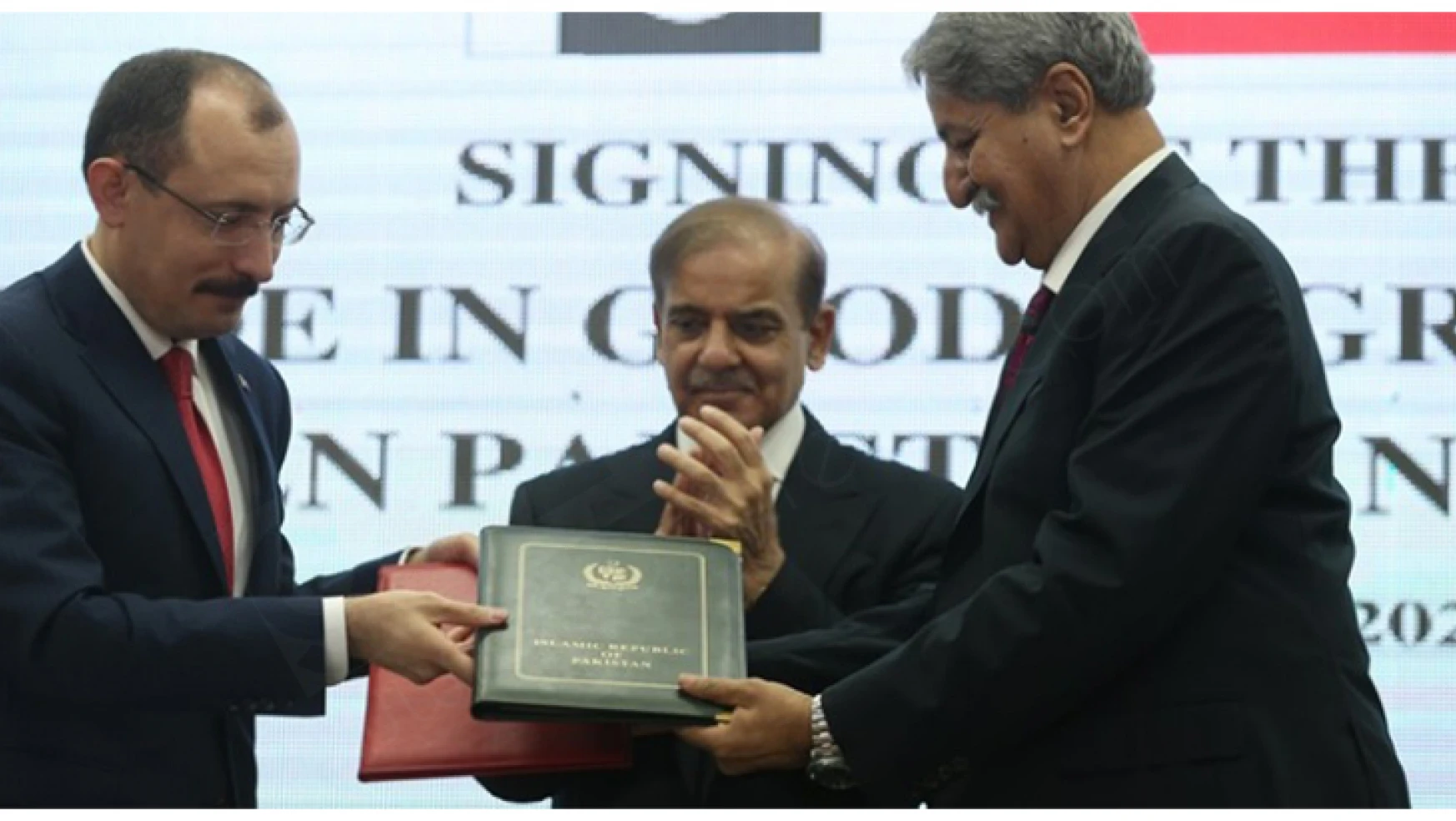 Türkiye ile Pakistan arasında mal ticaret anlaşması imzalandı